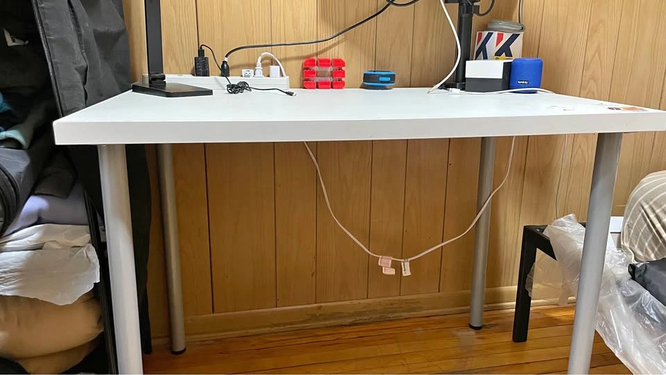 IKEA LINNMON White Desk (39" x 23.5")