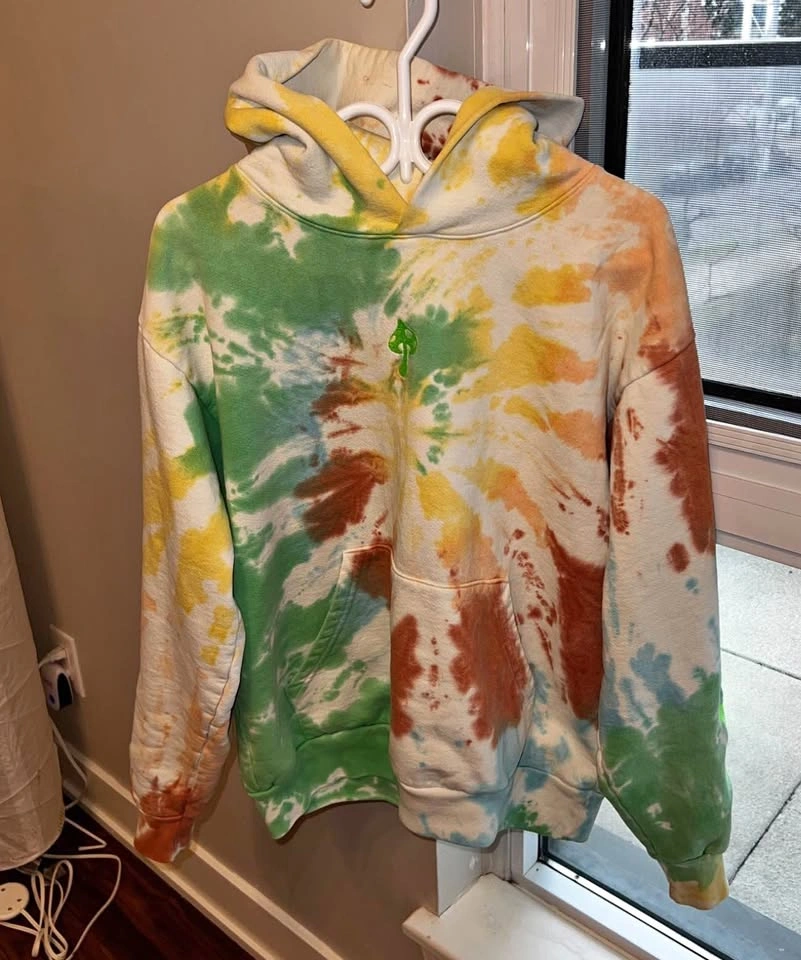 Handmade Tie-Dye Hoodie w/ Mushroom Embroidery - Los Angeles App