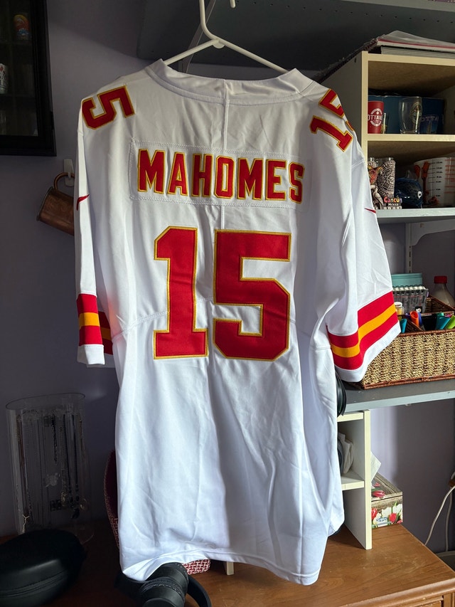 Nike Mahomes 15 Kansas City Chiefs NFL Jersey XXL - photo 2