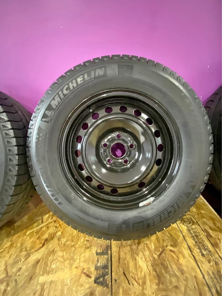 245/65R 17 Honda Ridgeline Michelin Snow Tires