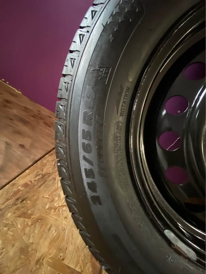245/65R 17 Honda Ridgeline Michelin Snow Tires - photo 2
