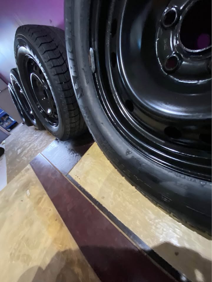 245/65R 17 Honda Ridgeline Michelin Snow Tires - photo 4