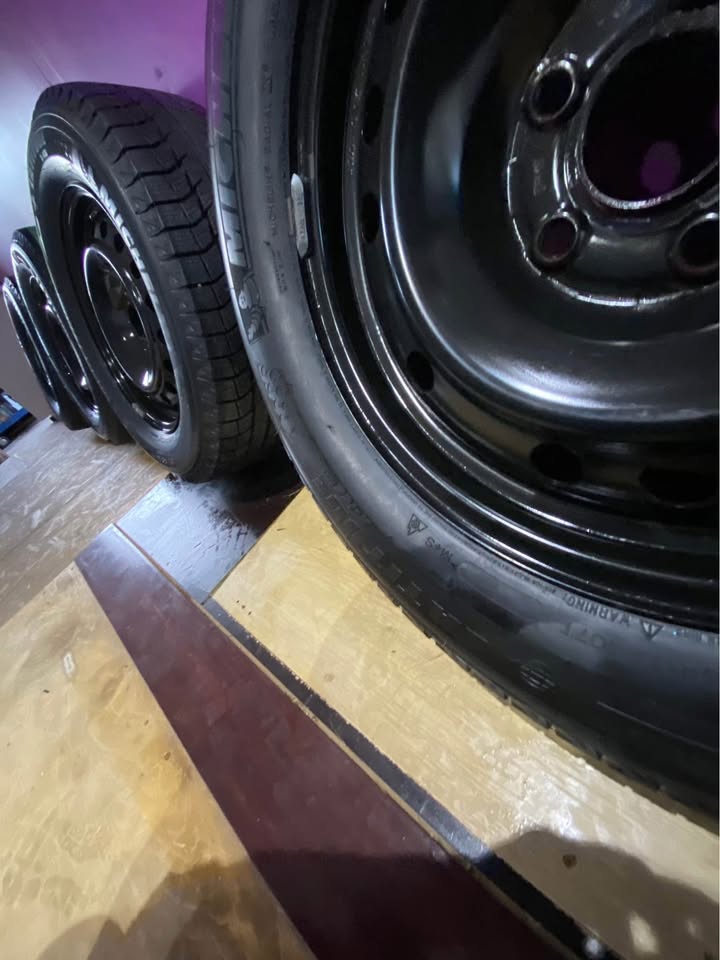 245/65R 17 Honda Ridgeline Michelin Snow Tires - photo 5