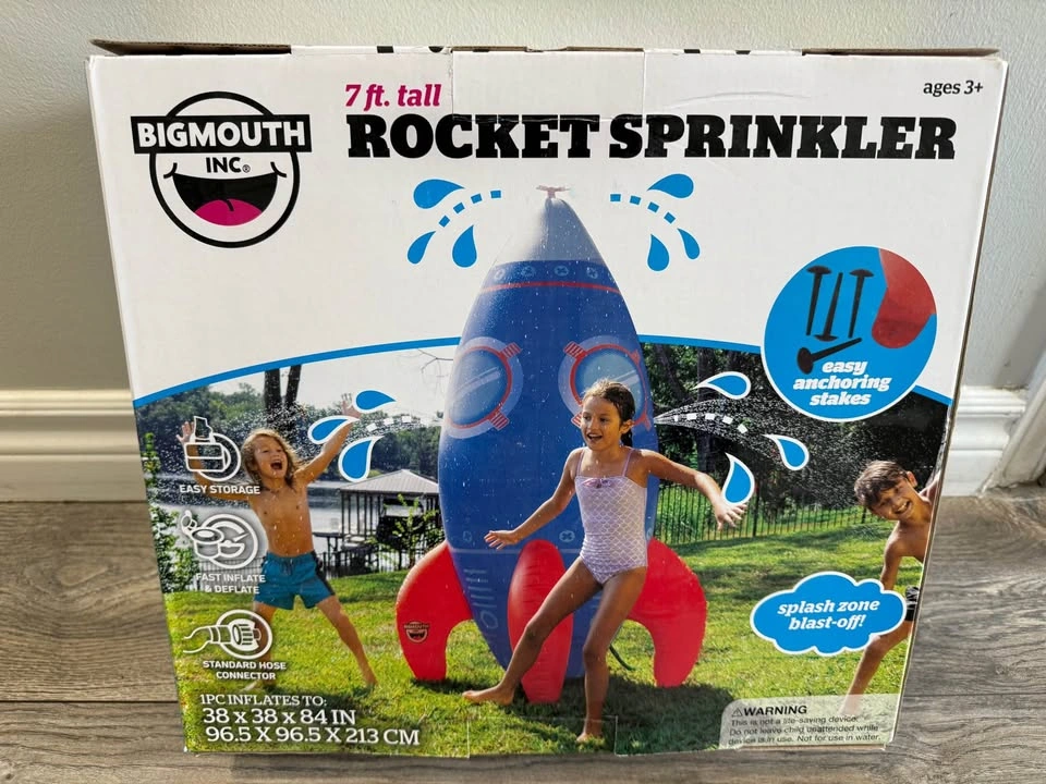 Giant 7-Foot Rocket Lawn Sprinkler for Kids - photo 2