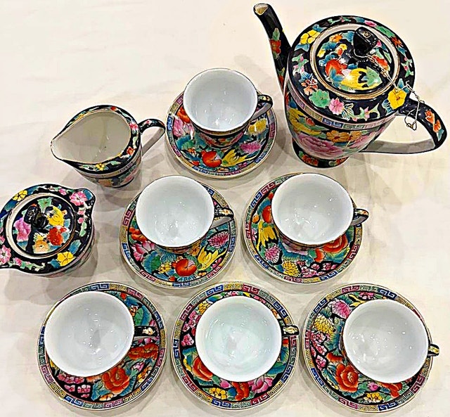 Vintage 17-Piece Hand-Painted Gold Trim Tea Set - photo 2