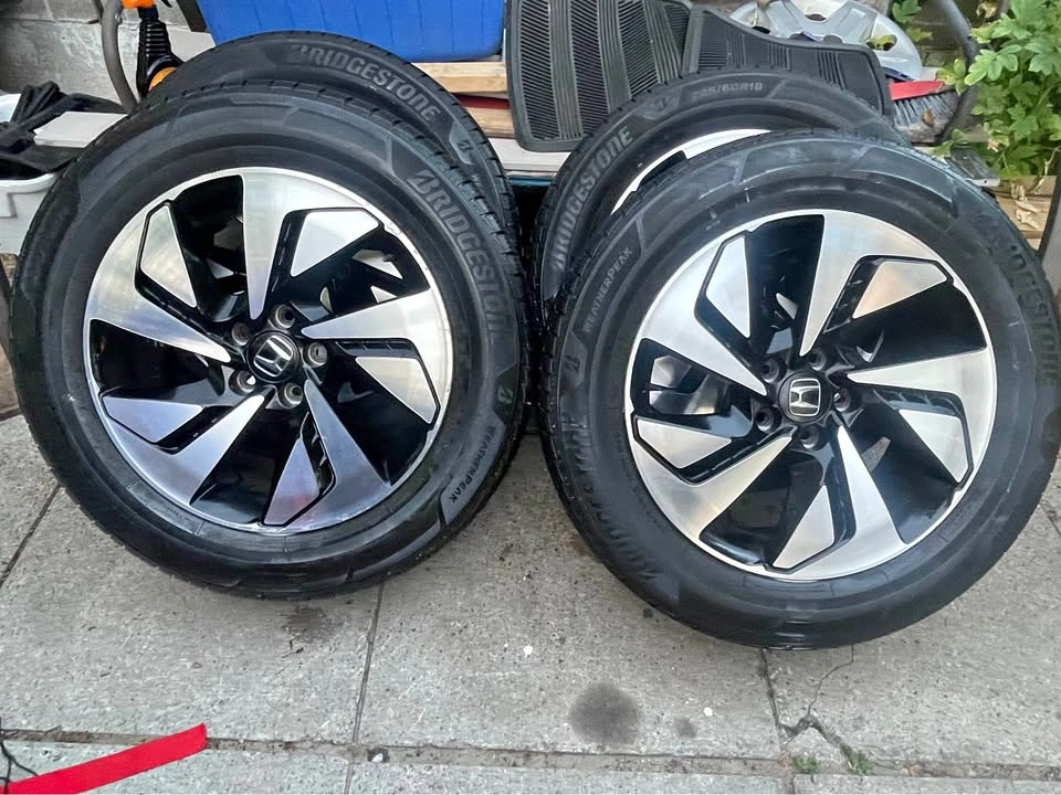 Honda CR-V All season Alloy wheels 18” inch