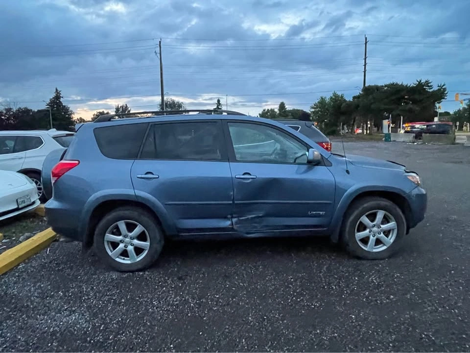 2008 Toyota RAV4 - photo 3