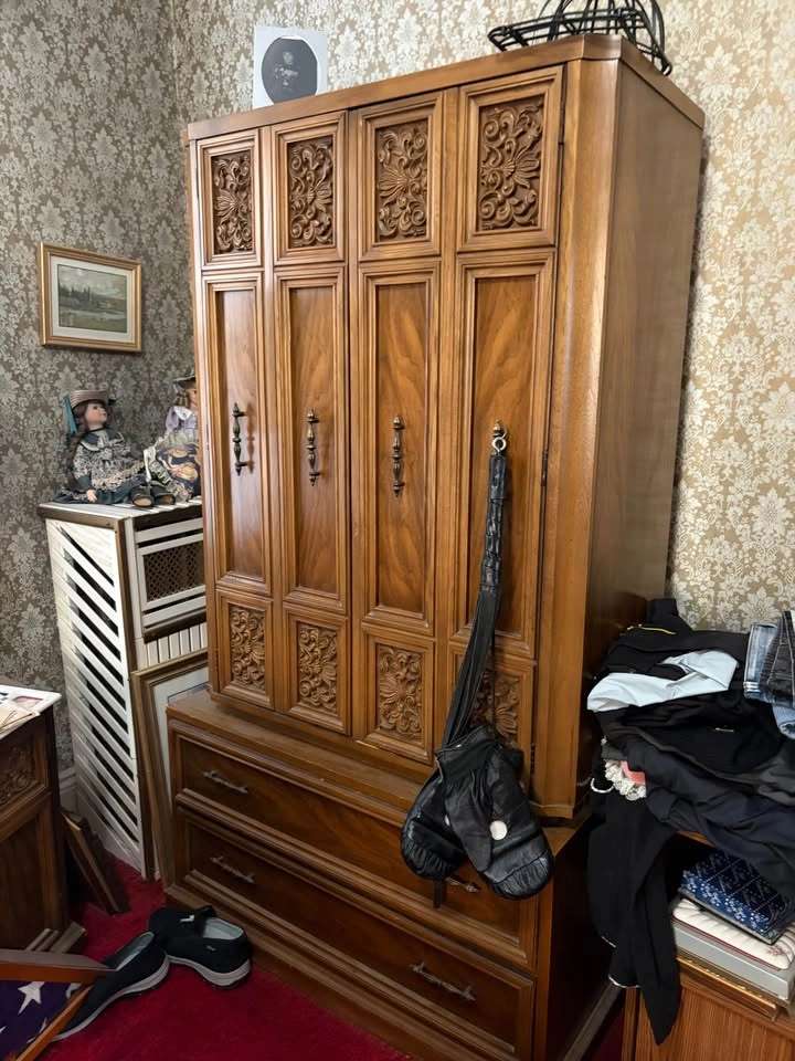 6 piece Mid Century Bedroom Set Must Go! - photo 4