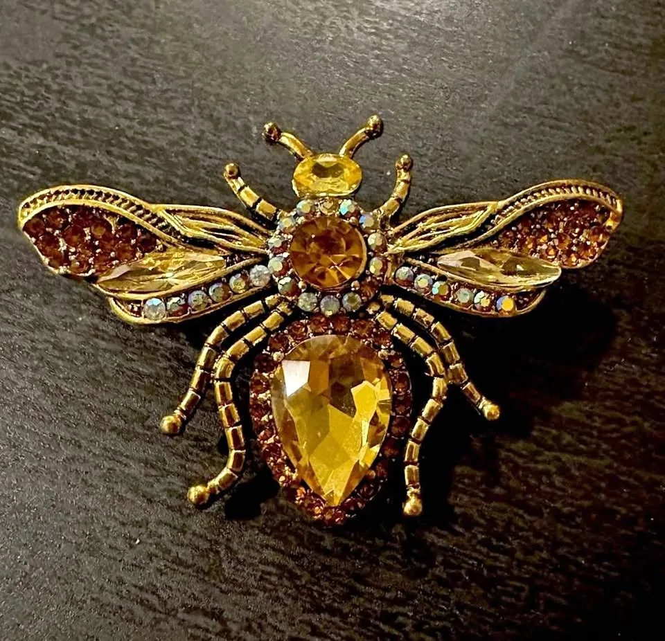Luxe Amber Yellow Crystal Gold Tone Bumble Bee Brooch Pin thumbnail
