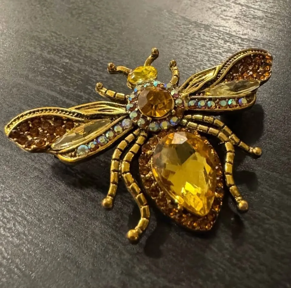 Luxe Amber Yellow Crystal Gold Tone Bumble Bee Brooch Pin image indicator(5)