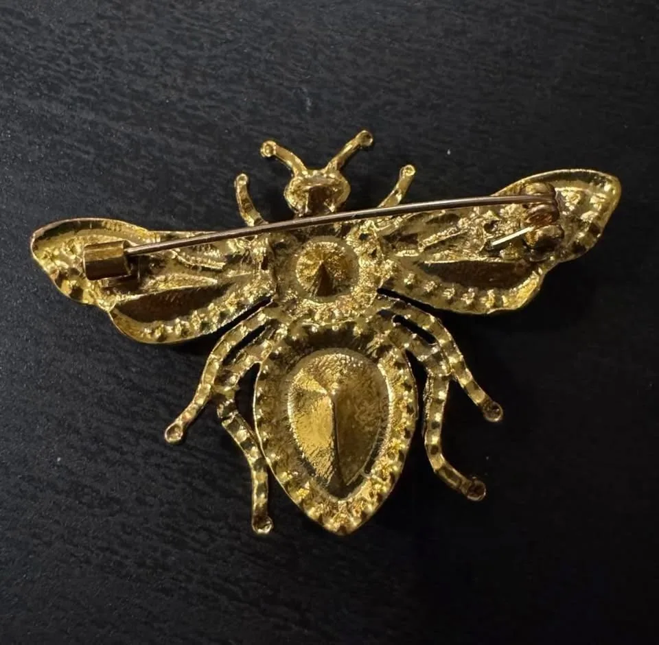 Luxe Amber Yellow Crystal Gold Tone Bumble Bee Brooch Pin image indicator(6)