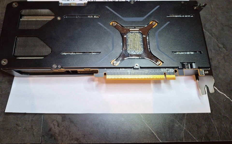 Radeon RX 9070 GRE (Unreleased AMD Reference, rare) - photo 2