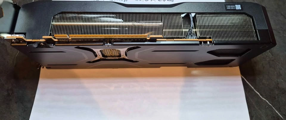 Radeon RX 9070 GRE (Unreleased AMD Reference, rare) - photo 3
