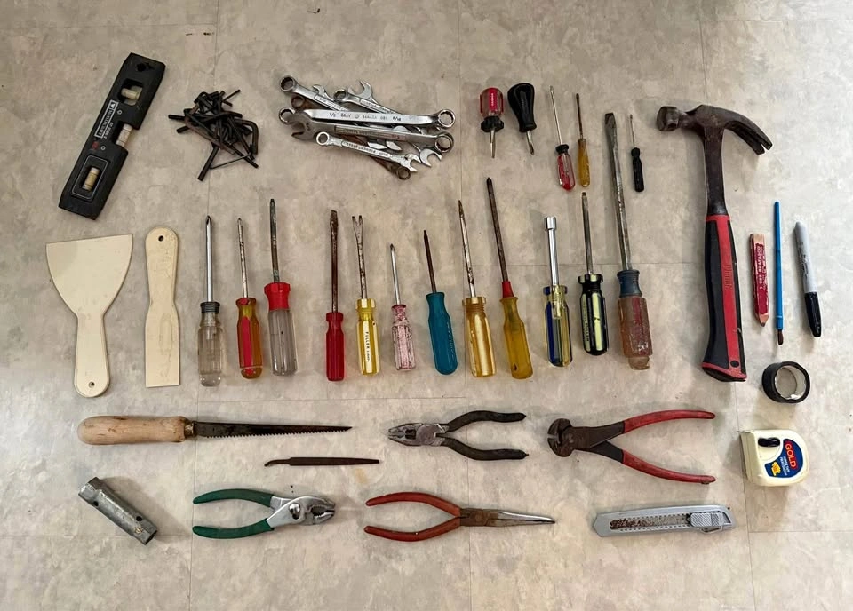 Collection of Tools with Strong ‘n’ Tuff Toolbox