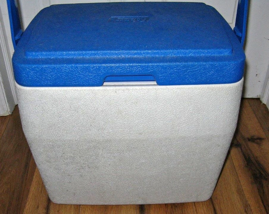 Vintage Coleman Cooler with Tray in Lid