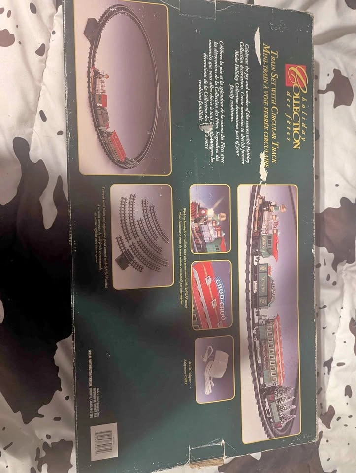 Holiday Collection Train Set with Circular Track