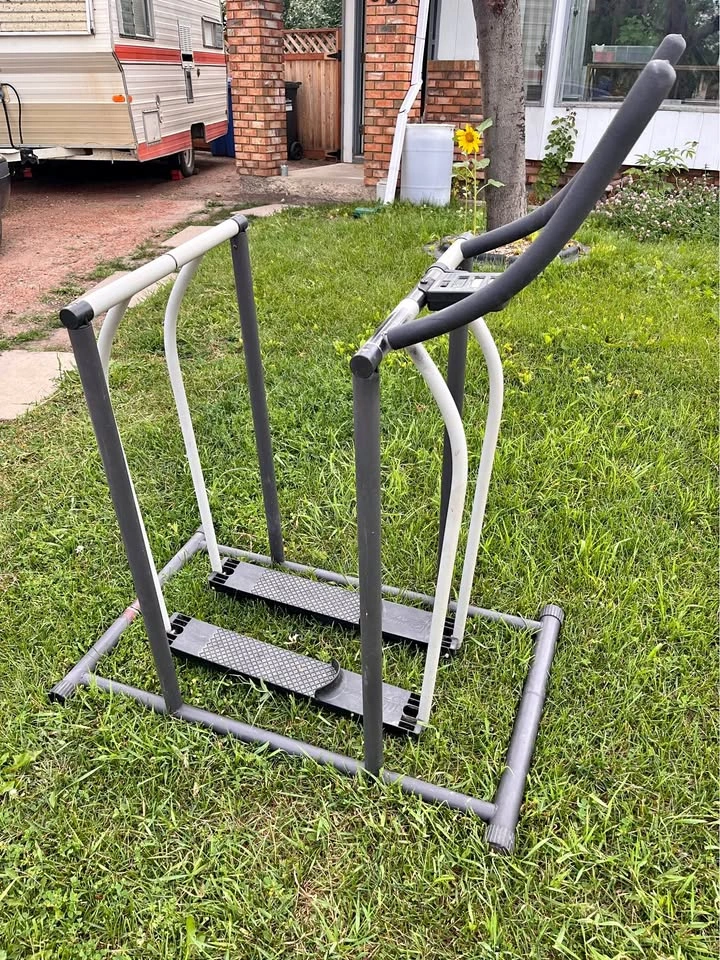 FREE Air Climber Exercise Stepper