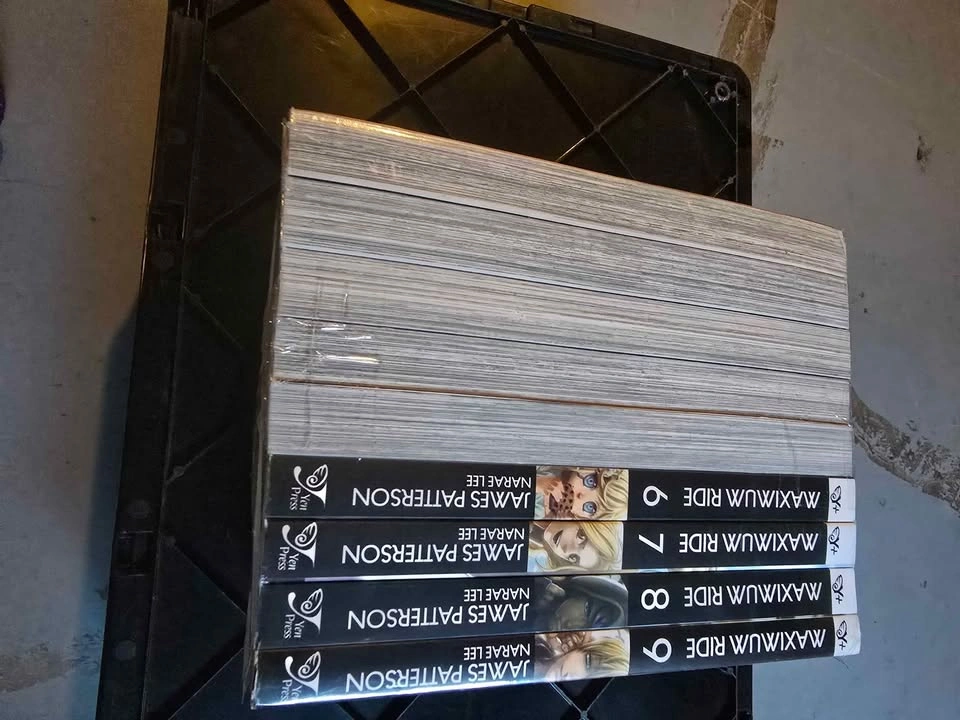 Maximum ride Manga series - photo 3
