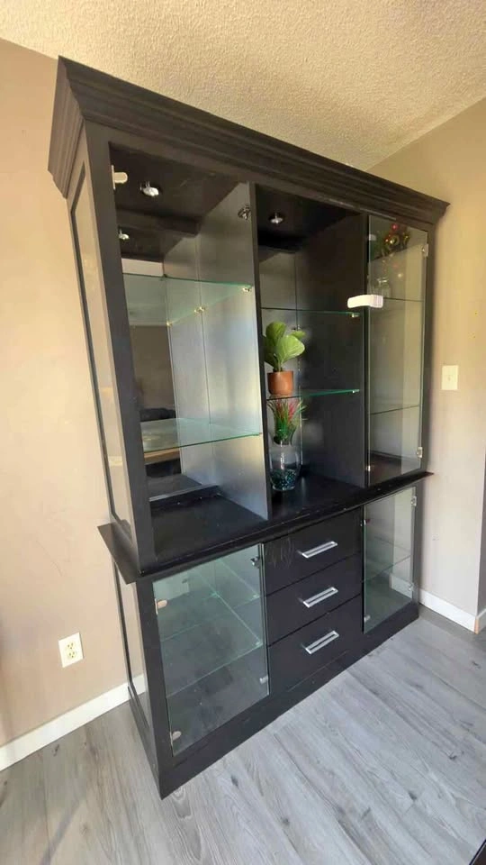 Modern Black Display Cabinet / Hutch with Glass Shelves & Storag