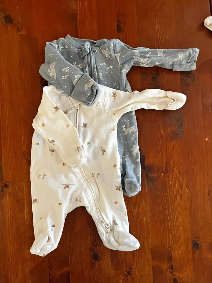 Newborn Baby Boy Clothing Bundle – 18 Pieces – Carter’s & More
