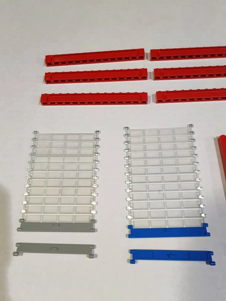 LEGO Transparent/Clear Garage Roller Door Sections & Track - photo 2