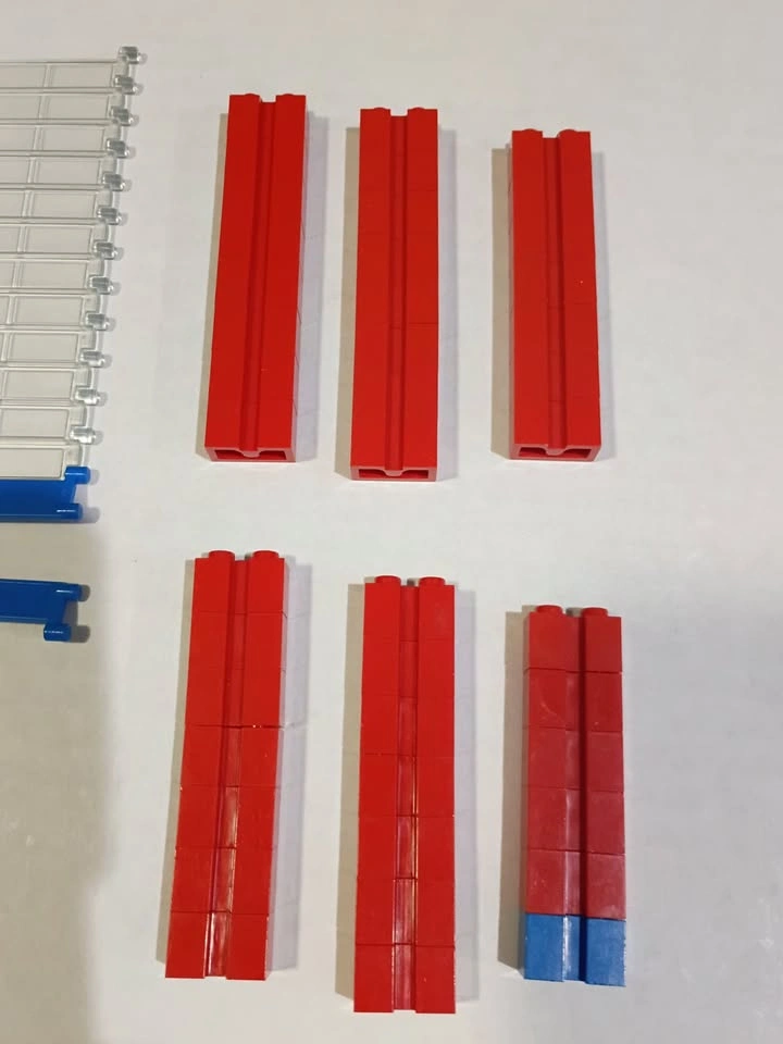 LEGO Transparent/Clear Garage Roller Door Sections & Track - photo 3
