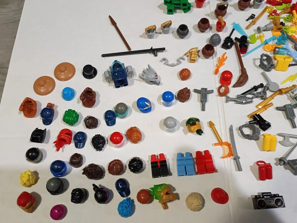 Lot of Lego Minifigs, Minifigure Parts Pieces and Accessories - photo 2