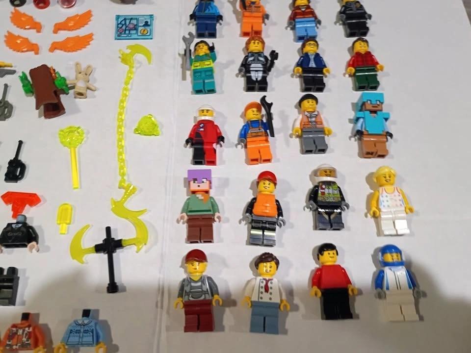 Lot of Lego Minifigs, Minifigure Parts Pieces and Accessories - photo 5