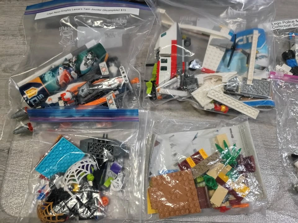 Lot of 12 Pounds of Lego Blocks Including Some Sets/Partial Sets - photo 2