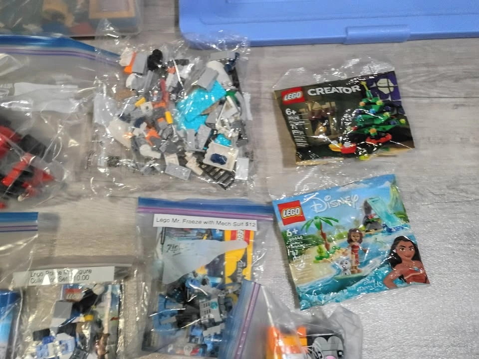 Lot of 12 Pounds of Lego Blocks Including Some Sets/Partial Sets - photo 5