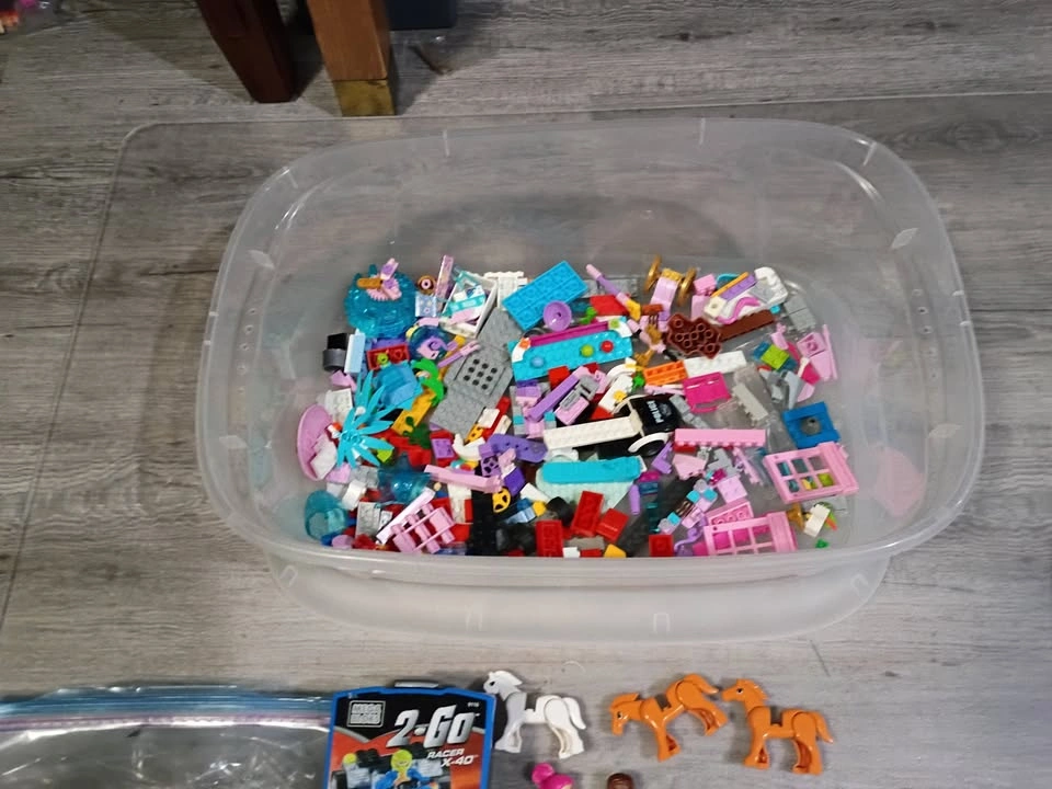 Lot of Mega Bloks and Oyo Sports Jets Hockey Rink - photo 4