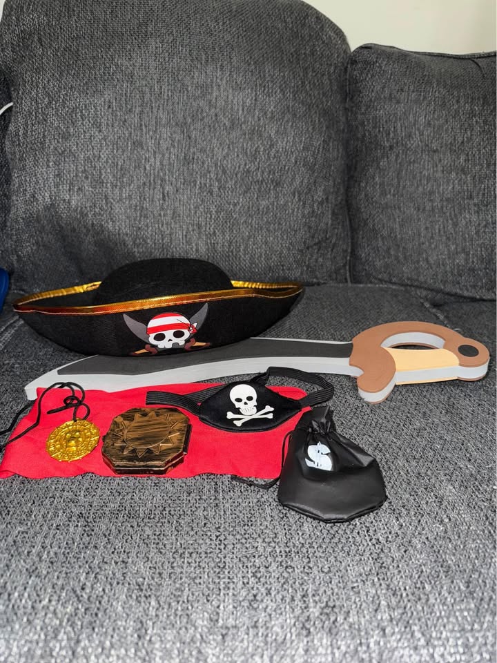 🏴‍☠️ Pirate Costume for Kids – Size S (5-7 years) 🏴‍☠️ - photo 2