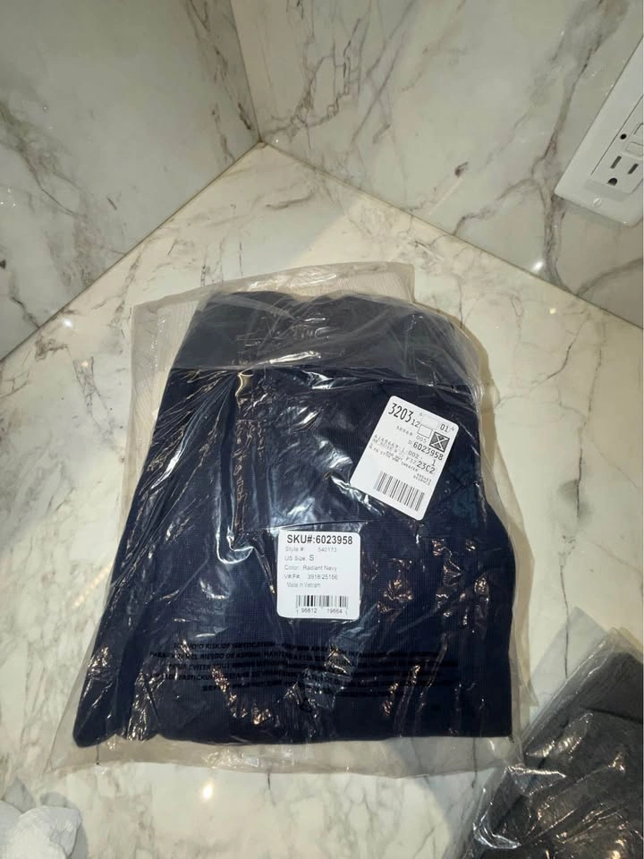 3 New Lands’ End Sweaters (Small) – White, Gray, Navy - photo 5