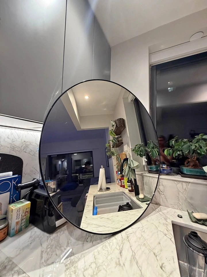 Large 34” Round Black Framed Wall Mirror – Heavy