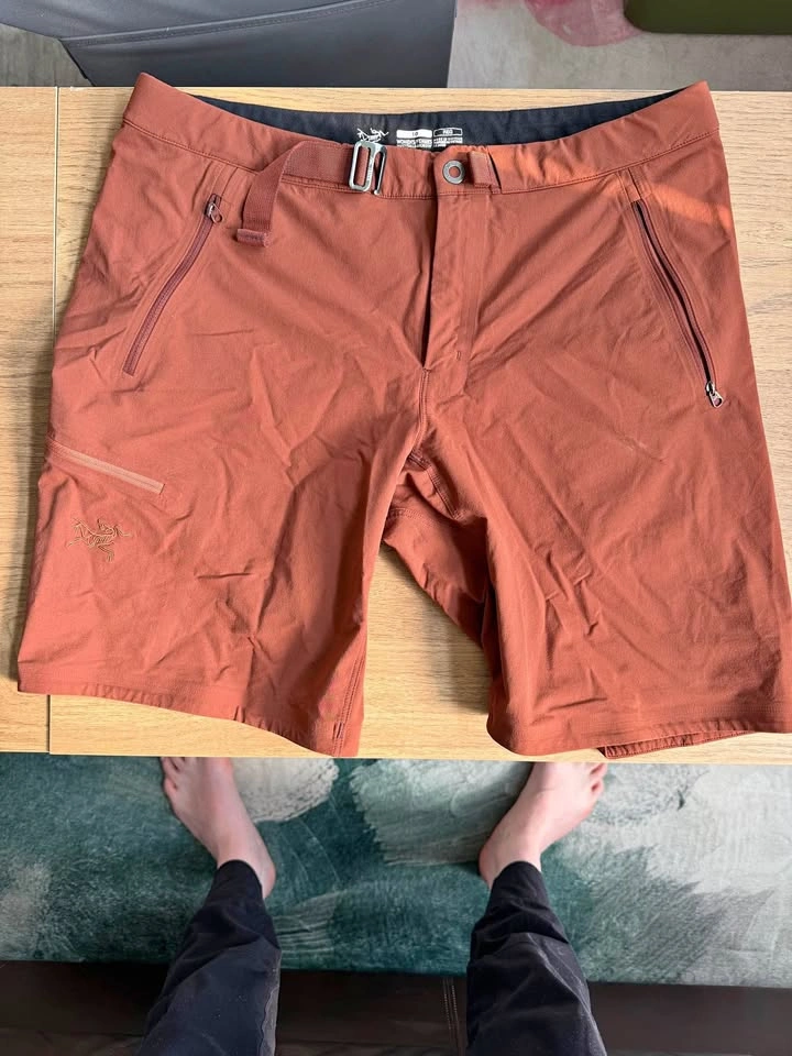 Arc’teryx Gamma LT shorts Redox color