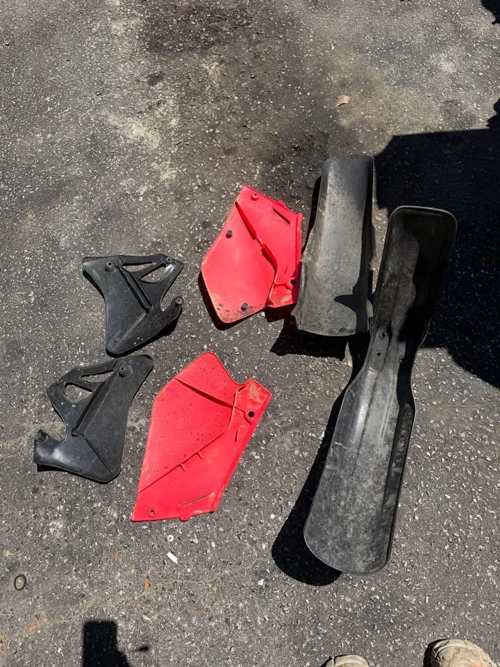 1995-1997 Honda CR 125 Plastics - photo 2