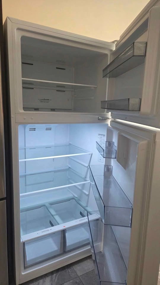 Hisense Top-Freezer Refrigerator - photo 4