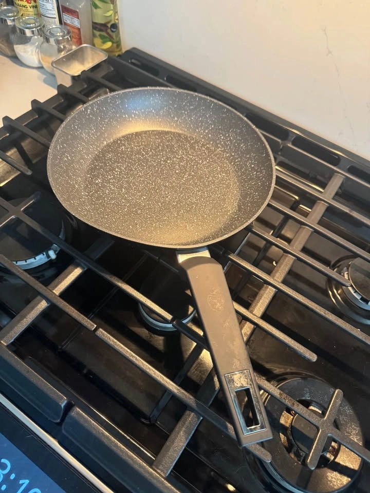 2 Frying Pans – Zwilling Stainless Steel + Nonstick Pan - photo 2