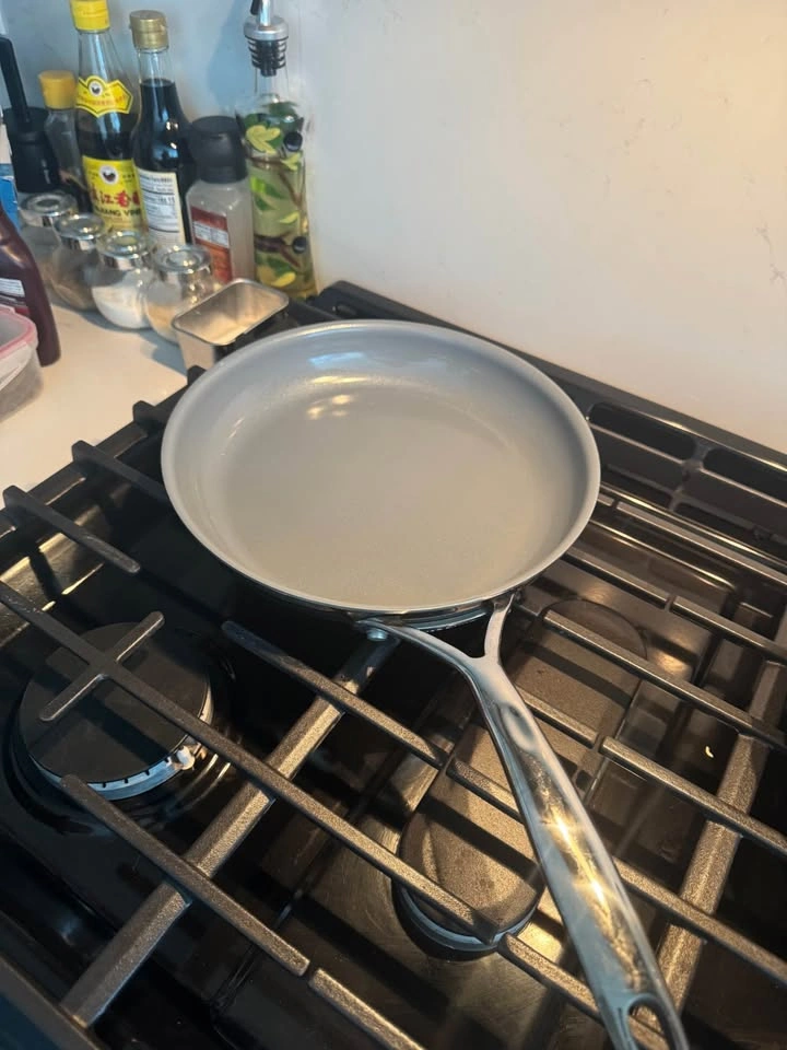 2 Frying Pans – Zwilling Stainless Steel + Nonstick Pan - photo 4