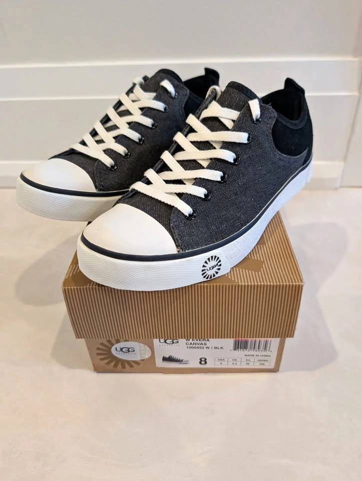 New UGG Australia Evera Canvas Suede Sneakers Black Size 8