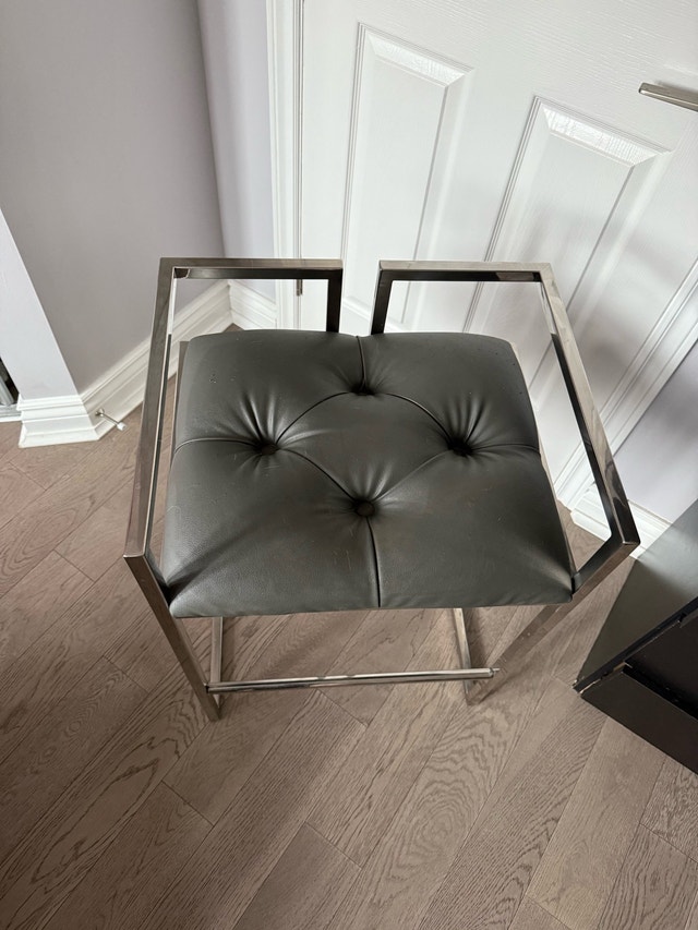 Makeup chair/stool - photo 2