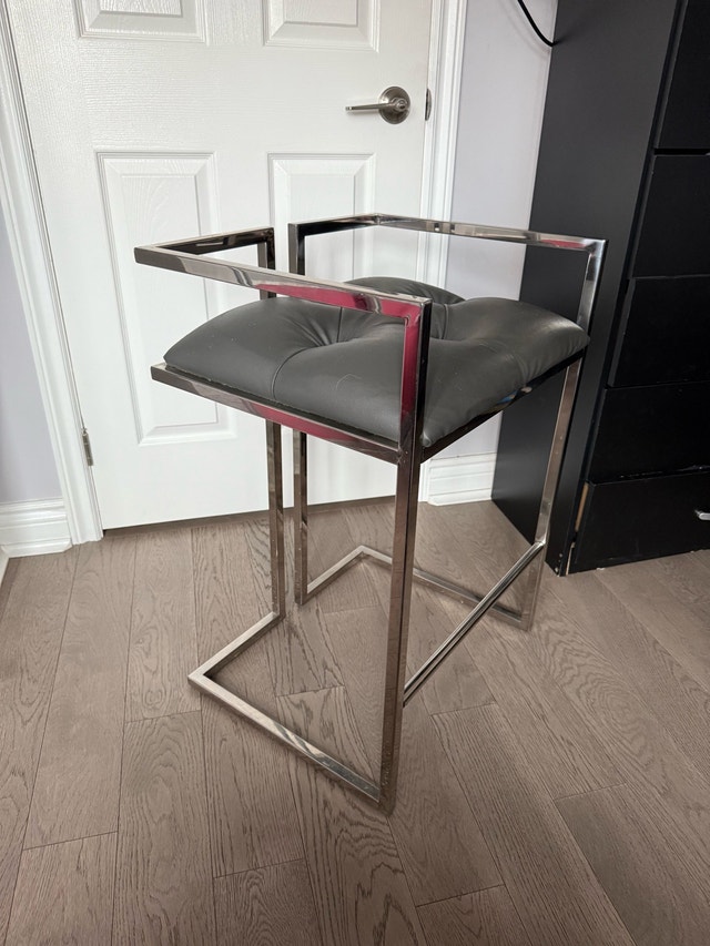 Makeup chair/stool - photo 3