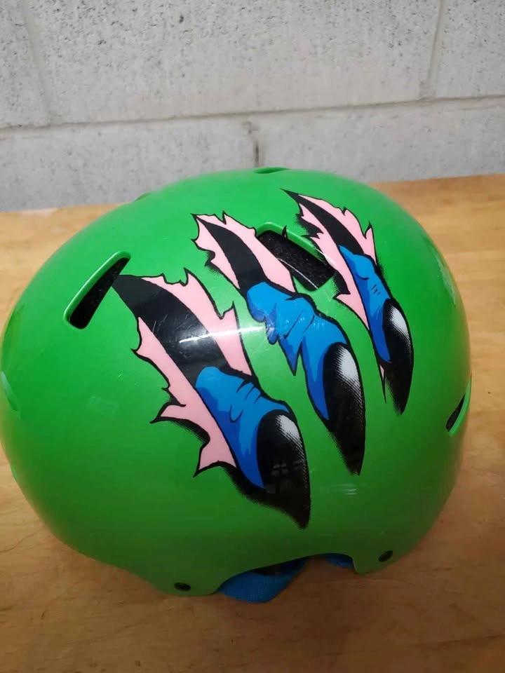 Bell Green Kids Helmet w Claw Mark Design Bike Skate Scooter - photo 3