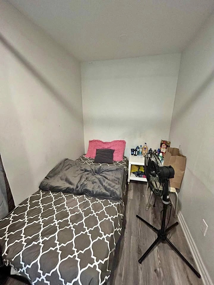 Private room for rent