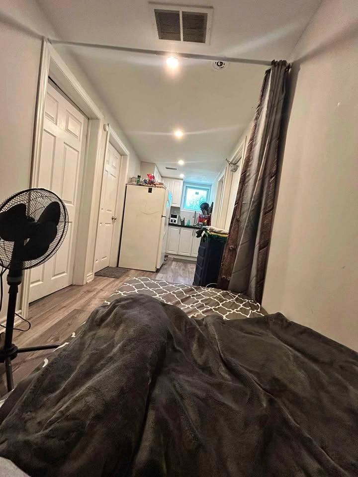 Private room for rent - photo 3