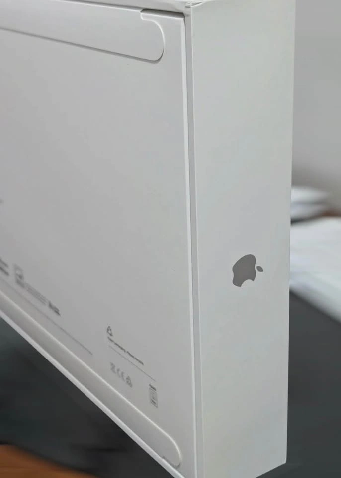 Apple MacBook Neo Sealed Brand New - photo 2