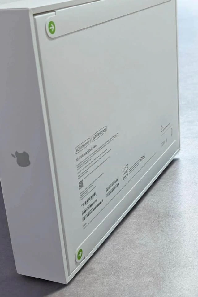 Apple MacBook Neo Sealed Brand New - photo 5