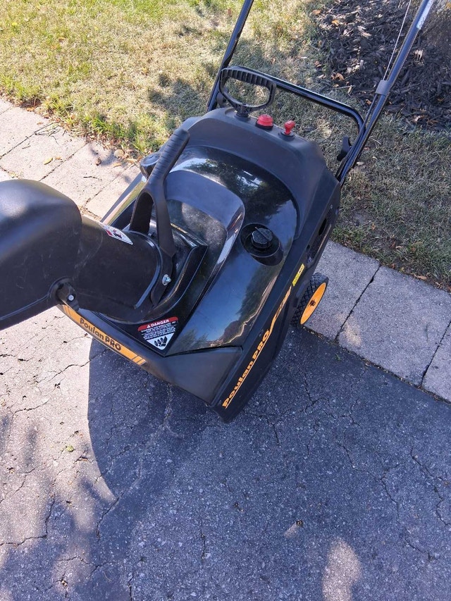 Poulan Pro Snowblower - photo 4