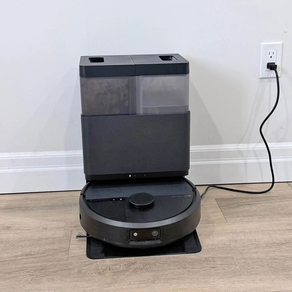 iRobot Roomba Plus 505 Combo Robot Vacuum & Mop
