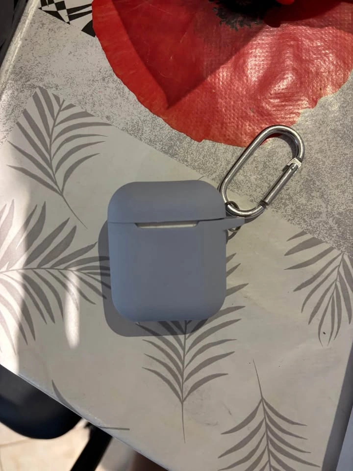 Apple AirPods 2nd Generation - with cute blue silicone case - photo 2
